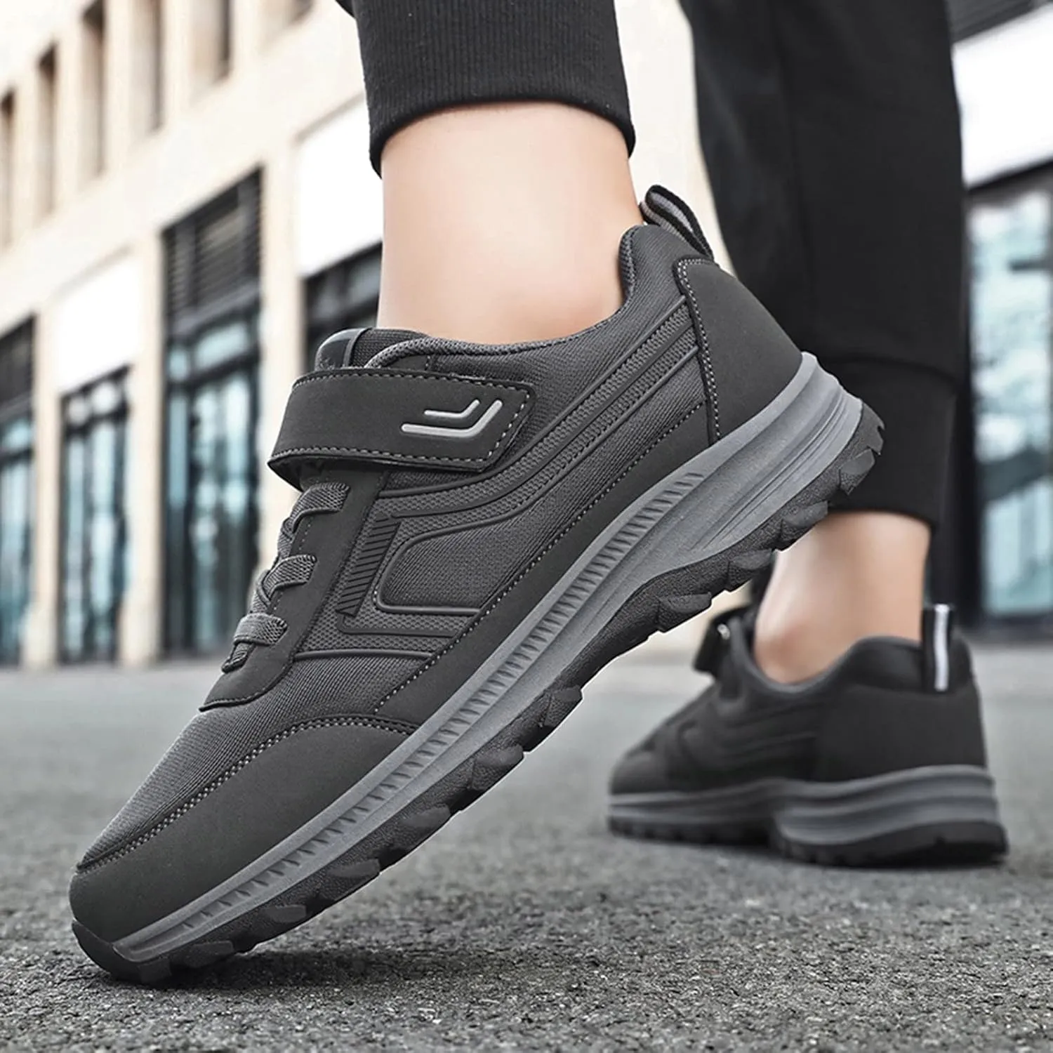 Non Slip Shoes for Men Wide Hiking Shoes Walking Shoes Waterproof Work Shoes Retro Running Shoes Lightweight Trainers