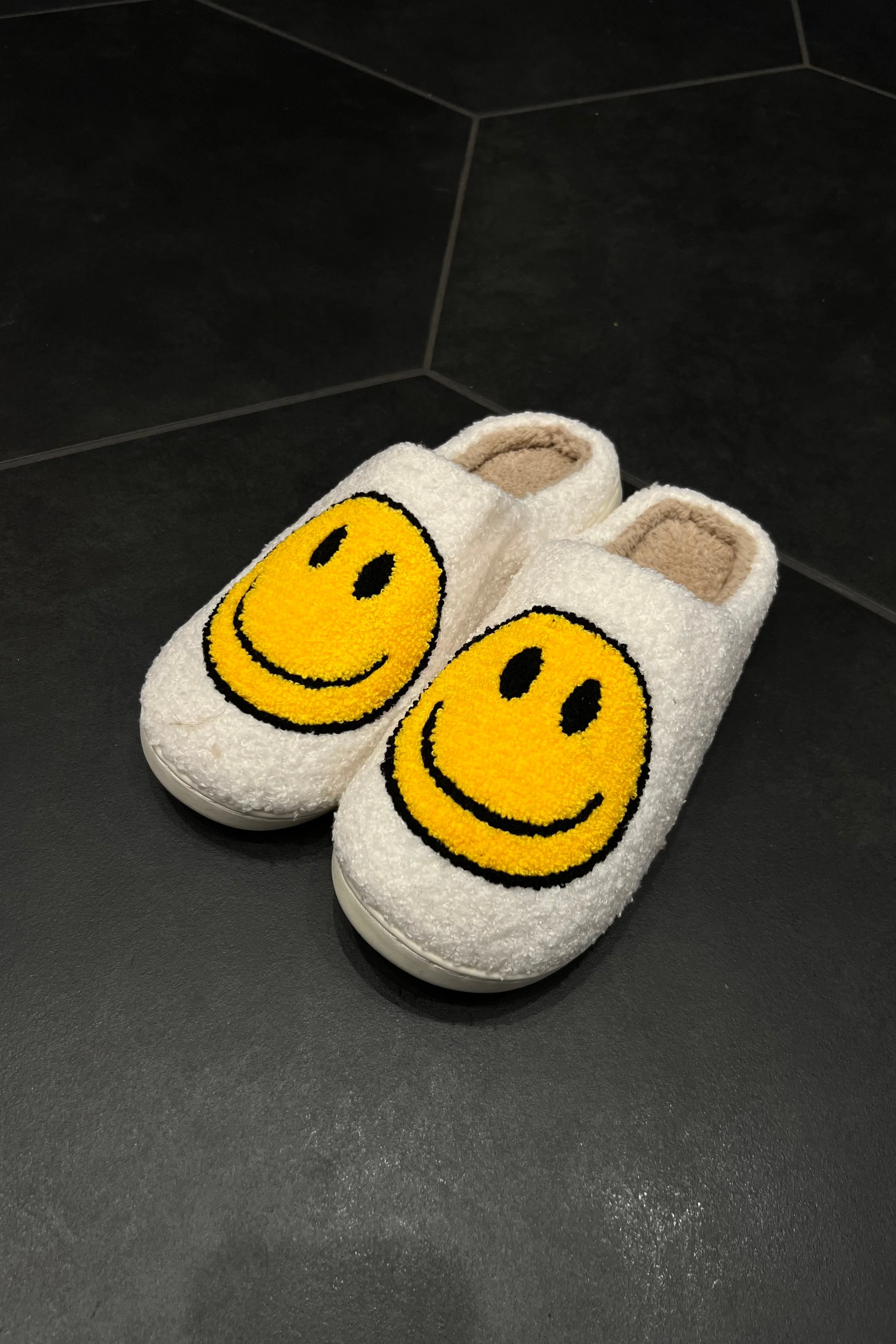 Slippers (23 Color Options)