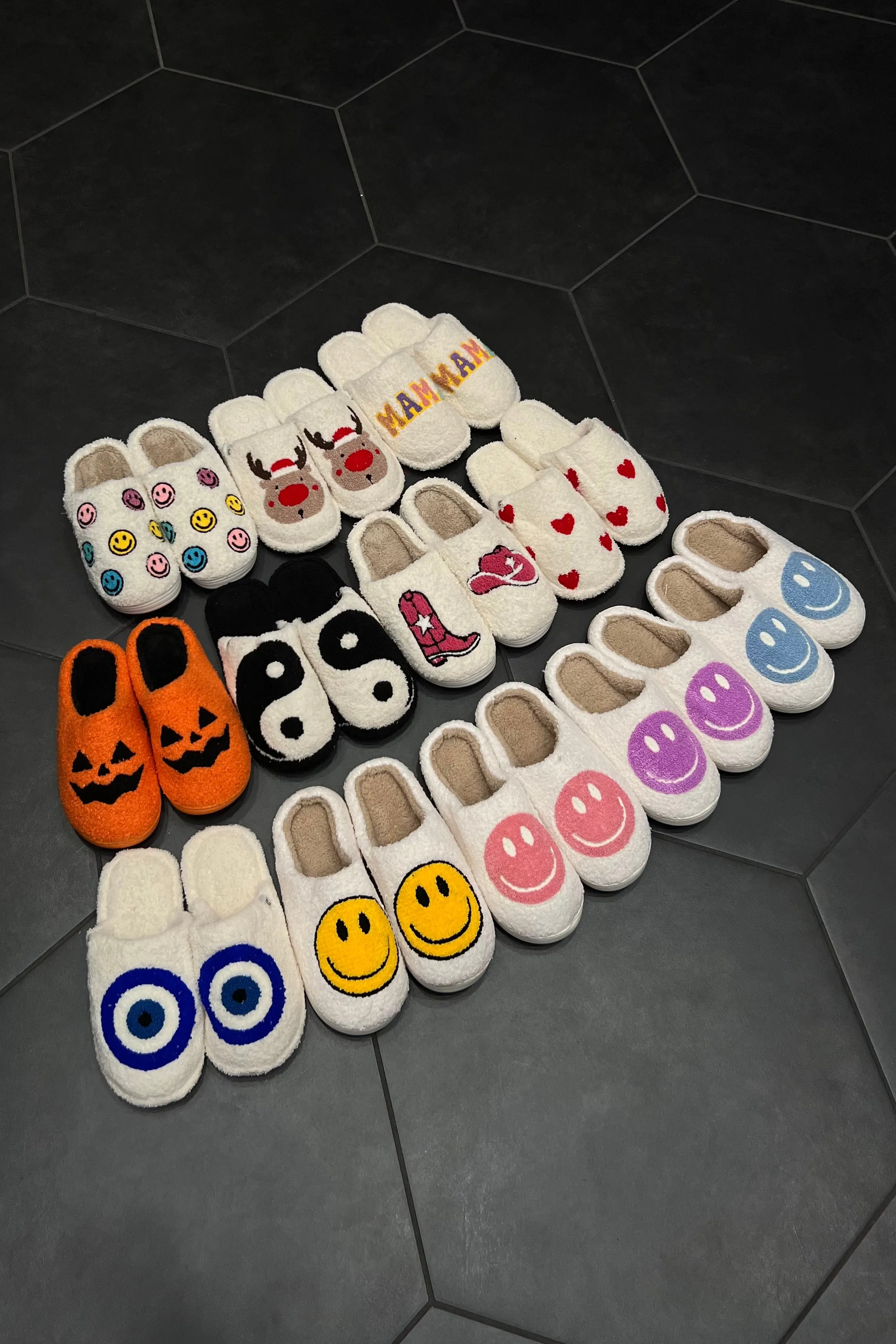 Slippers (23 Color Options)